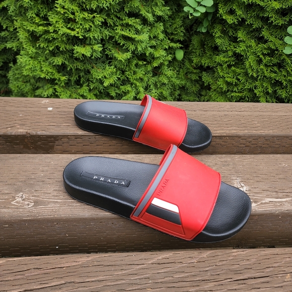 Prada Slides Men's Size 7 US 8 Made in Italy 🇮🇹 Near NEW condition! - Picture 2 of 9